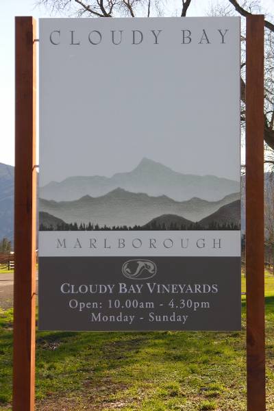 Cloudy Bay sign